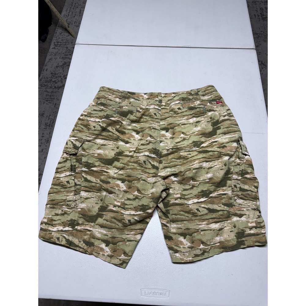LEVIS MENS CAMO CARGO SHORTS SIZE XXL